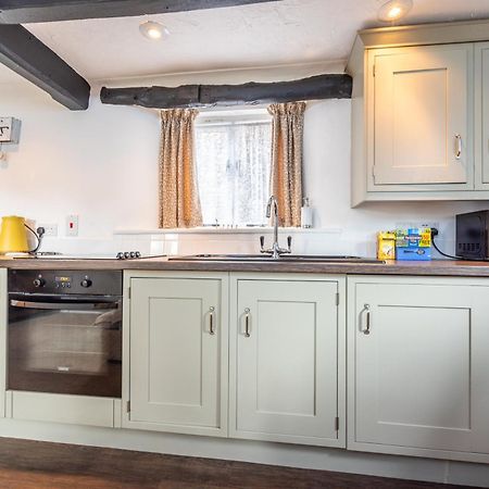 Valley Farm Holiday Cottages 阿克斯明斯特 客房 照片