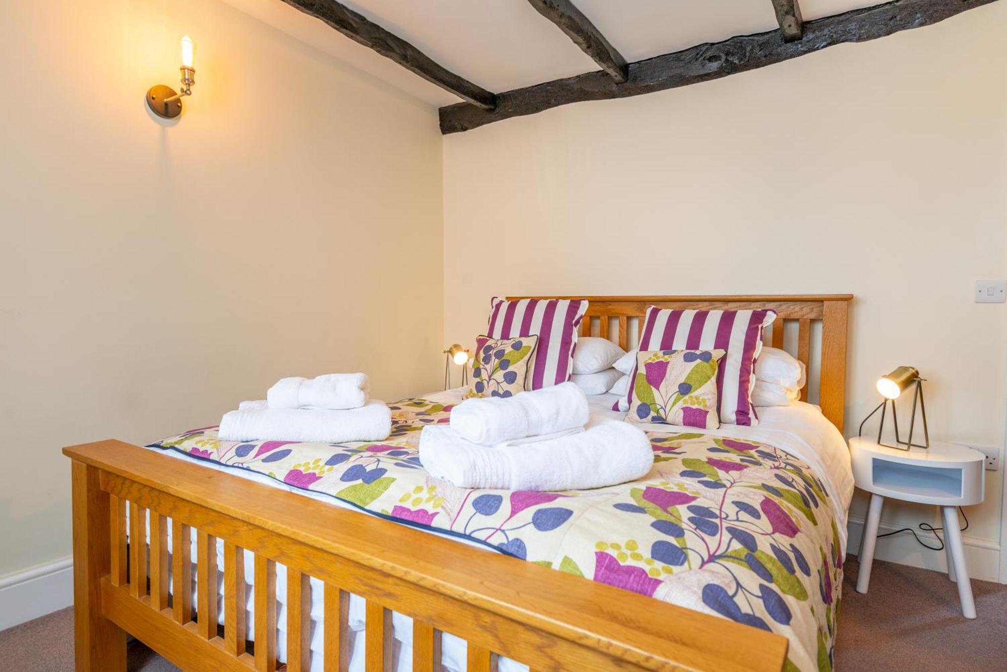 Valley Farm Holiday Cottages 阿克斯明斯特 客房 照片